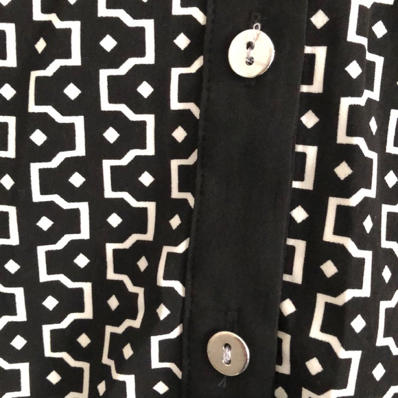 2/$20 🛍️ Alfani swing blouse heart print - Picture 6 of 6